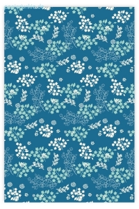 Geschenkpapier Zweige mit Blüten auf Blau